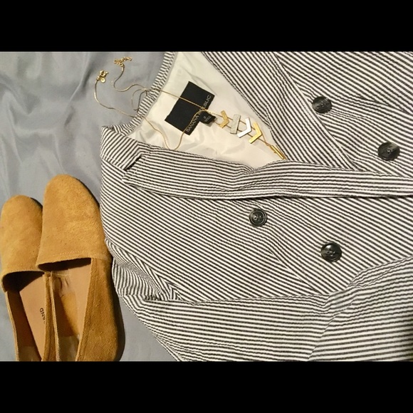 Banana Republic light grey/blue pinstripe blazer - Picture 2 of 5